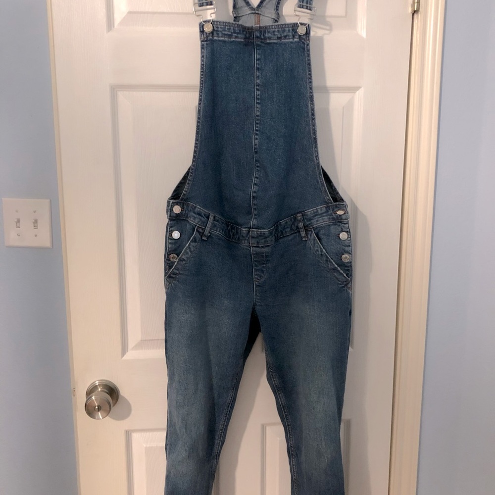 Gap maternity overalls in blue denim